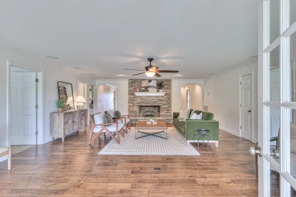 4861 Bethesda Road Thompsons Station TN 37179