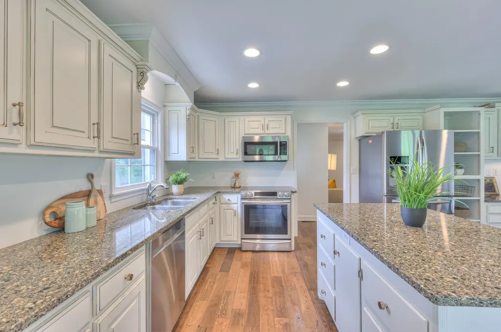 4861 Bethesda Road Thompsons Station TN 37179
