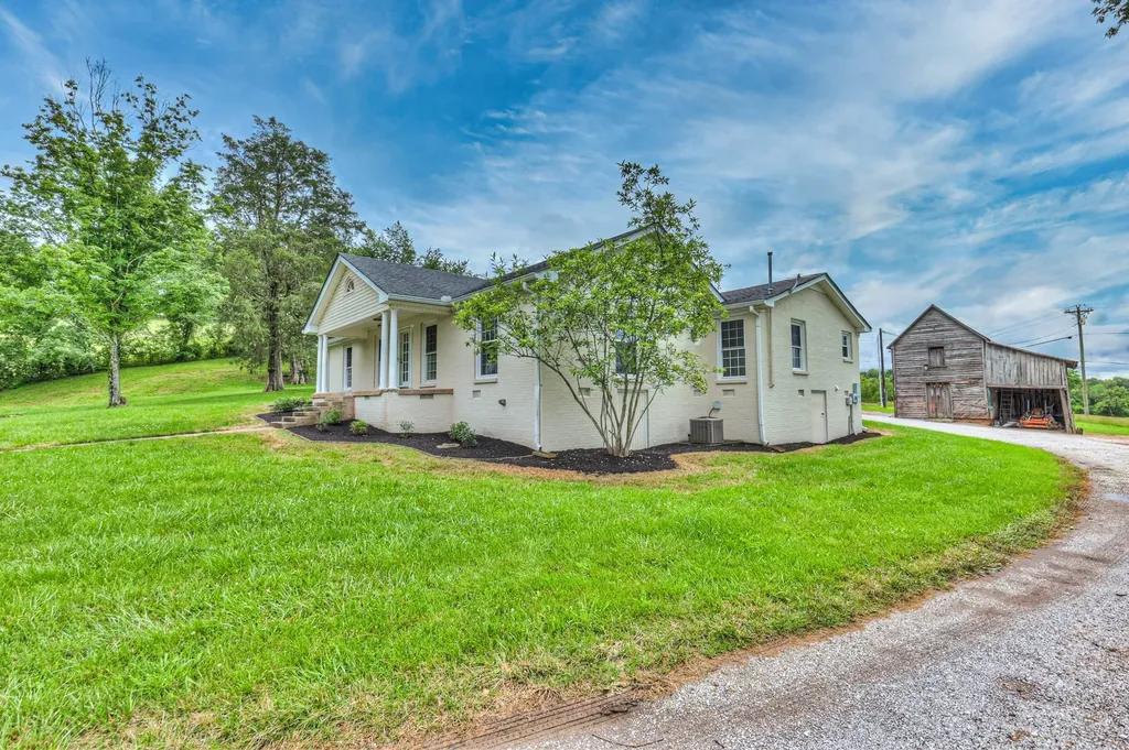 4861 Bethesda Road Thompsons Station TN 37179