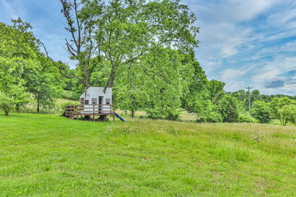 4861 Bethesda Road Thompsons Station TN 37179
