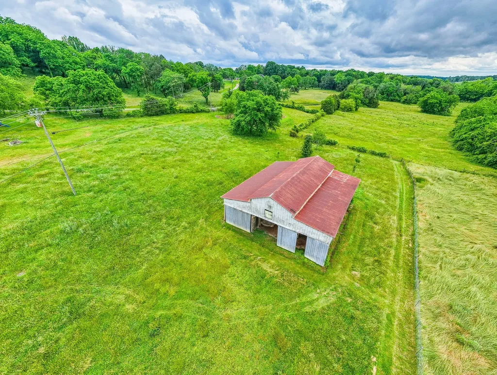 4861 Bethesda Road Thompsons Station TN 37179