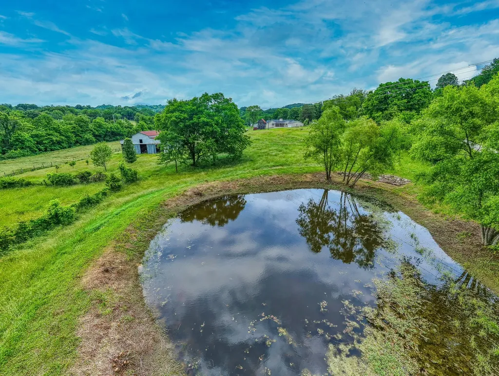 4861 Bethesda Road Thompsons Station TN 37179
