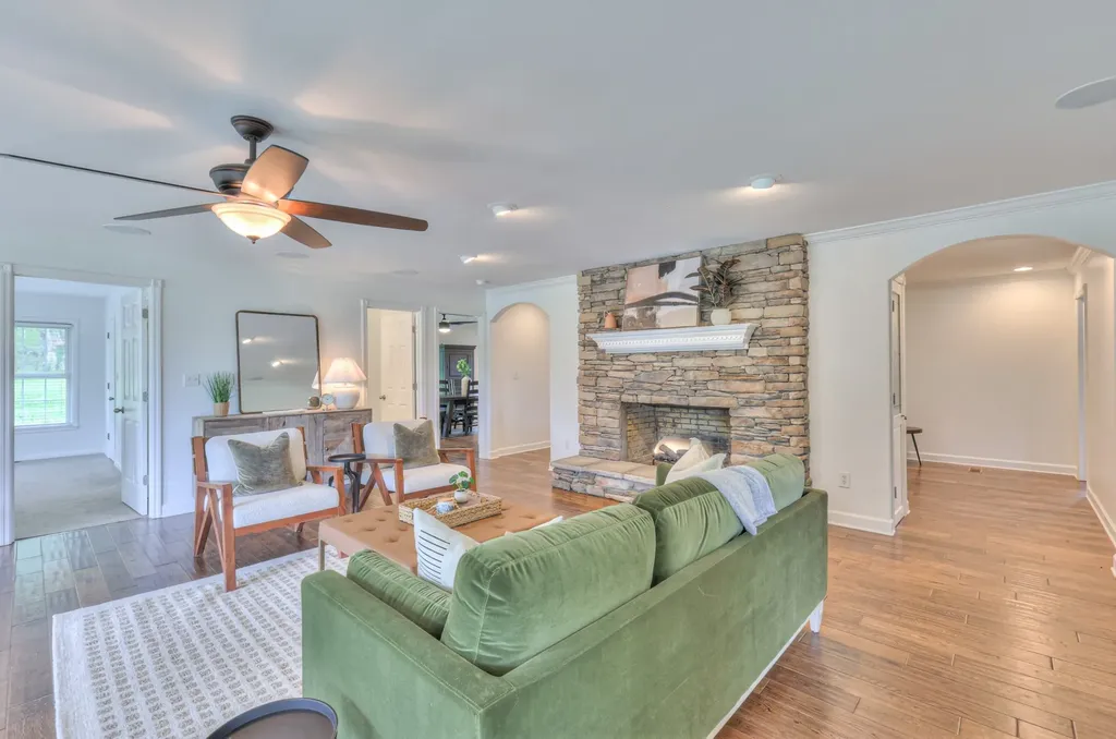 4861 Bethesda Road Thompsons Station TN 37179