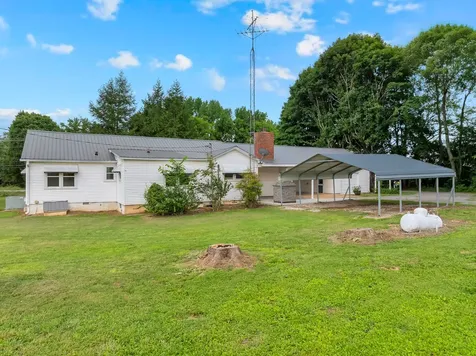4237 Old Alto Highway Decherd TN 37324