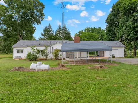4237 Old Alto Highway Decherd TN 37324