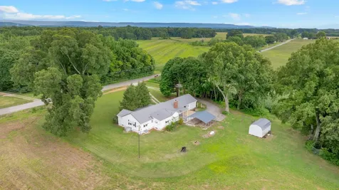 4237 Old Alto Highway Decherd TN 37324