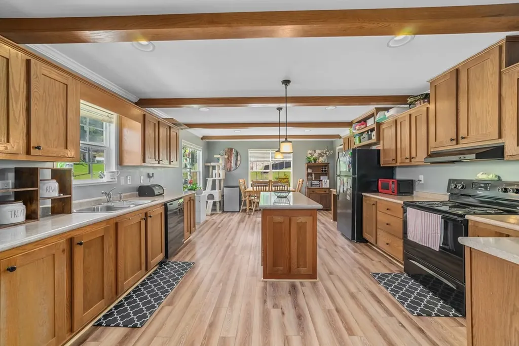 1186 Case View Road Dandridge TN 37725