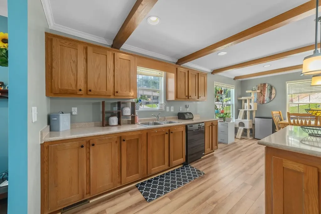 1186 Case View Road Dandridge TN 37725
