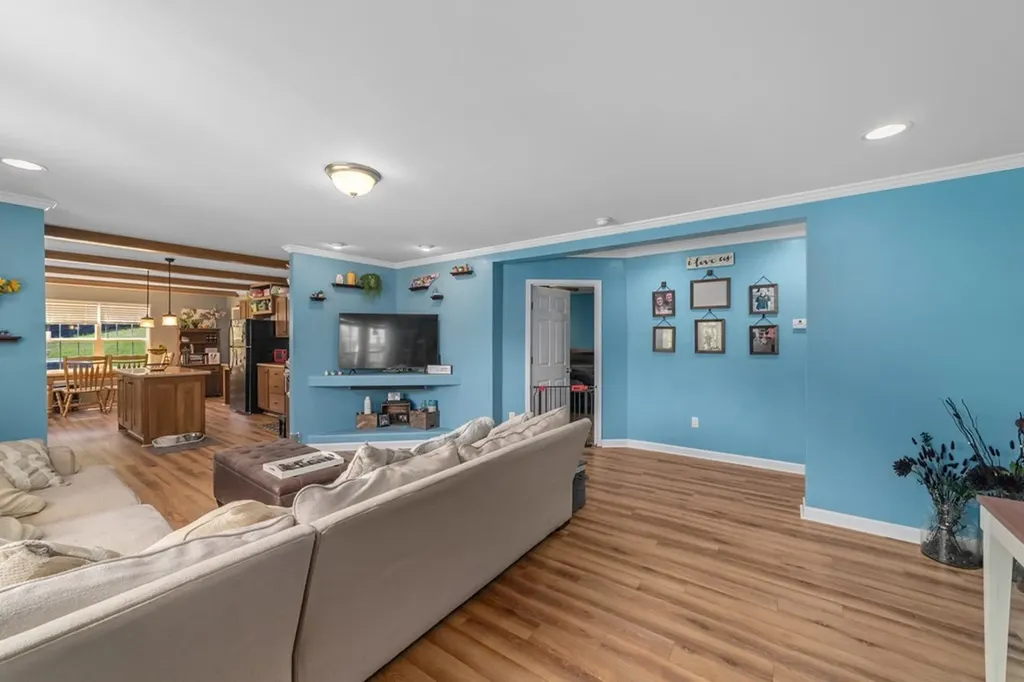 1186 Case View Road Dandridge TN 37725