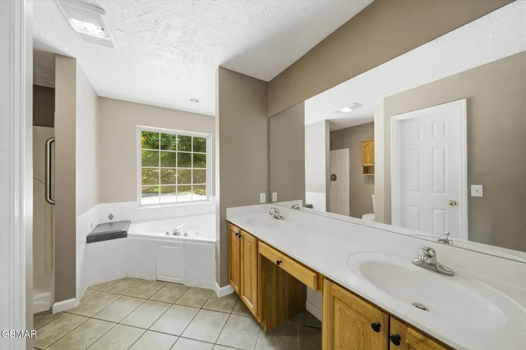1134 Deer Trail Way Seymour TN 37865