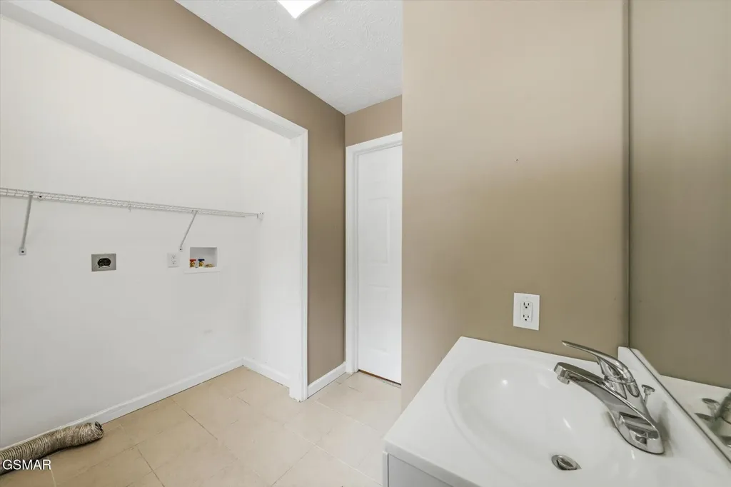 1134 Deer Trail Way Seymour TN 37865