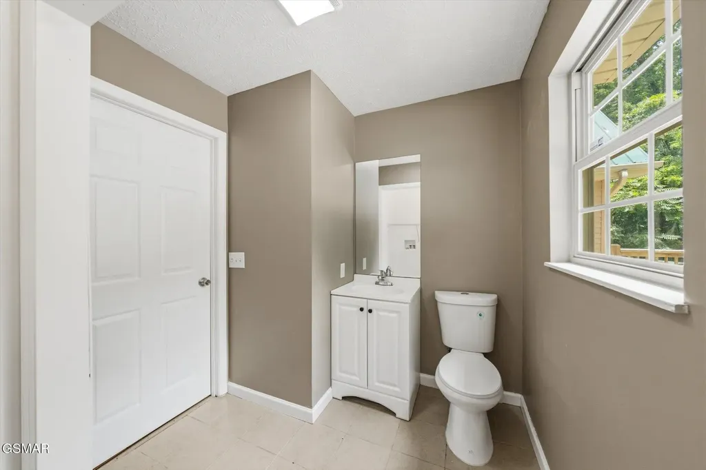 1134 Deer Trail Way Seymour TN 37865