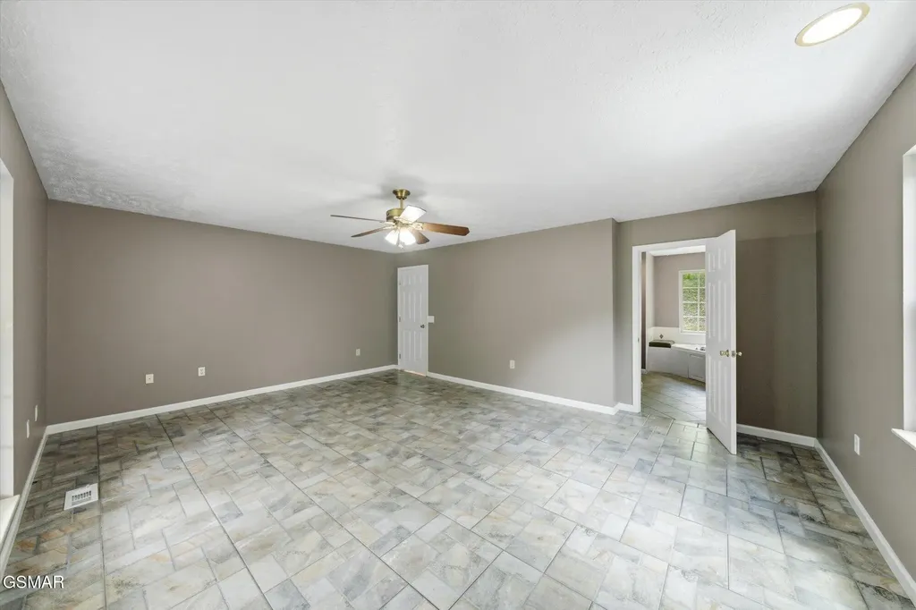 1134 Deer Trail Way Seymour TN 37865