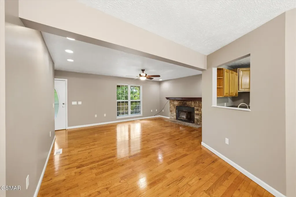 1134 Deer Trail Way Seymour TN 37865