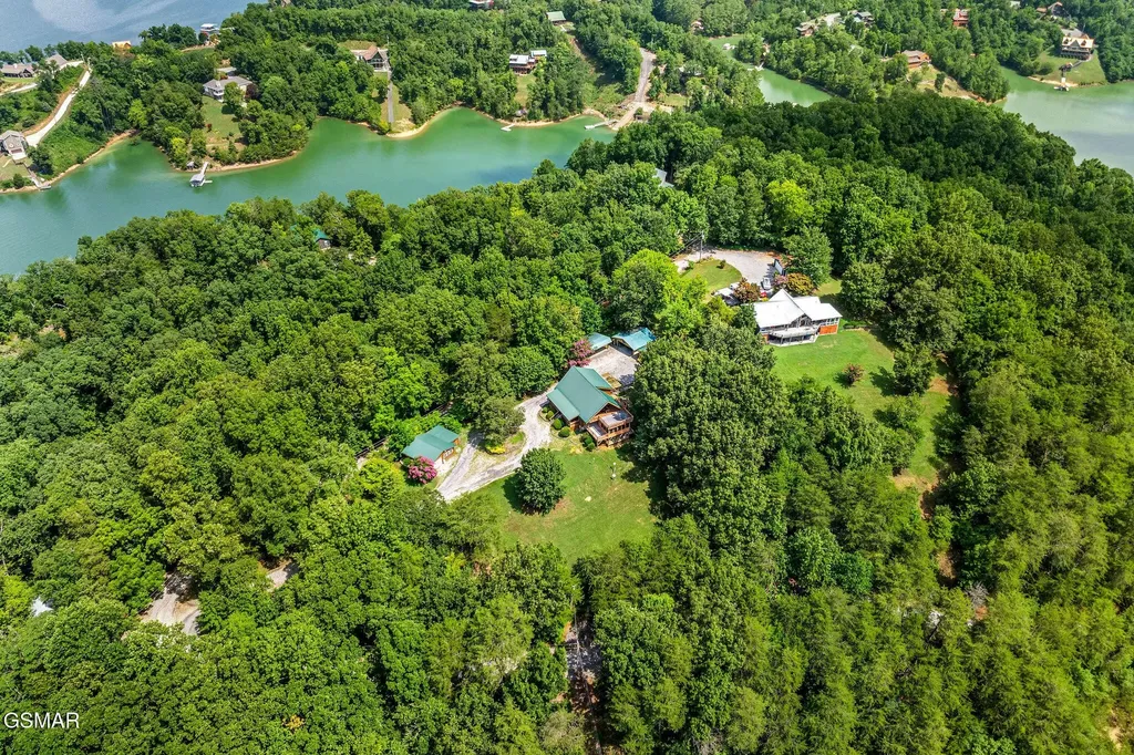 2452 Skyview Way Dandridge TN 37725