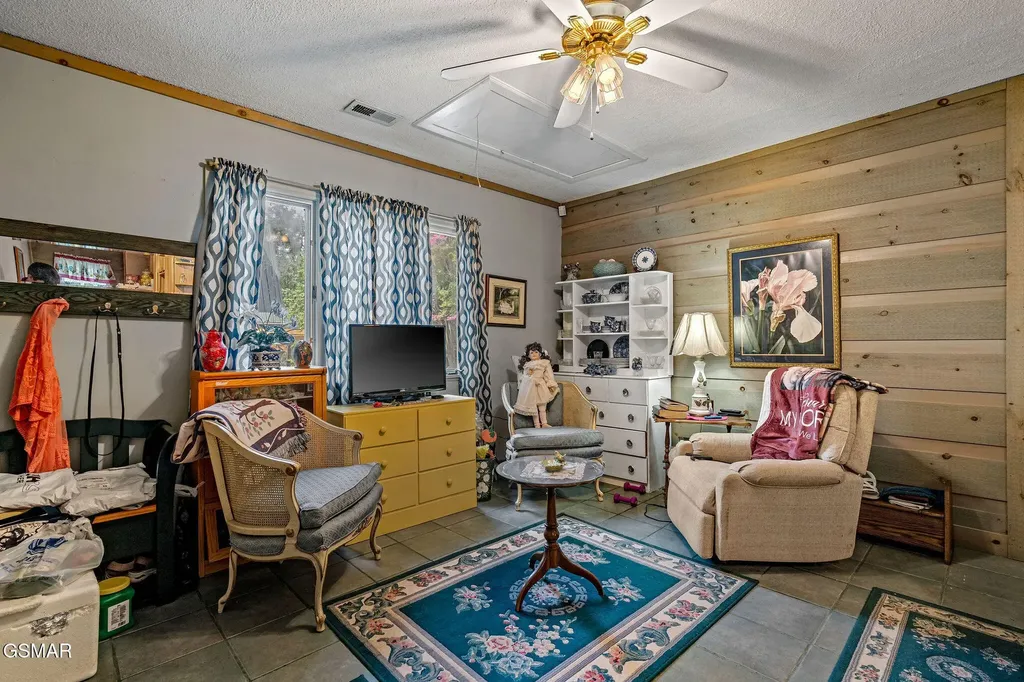 2452 Skyview Way Dandridge TN 37725