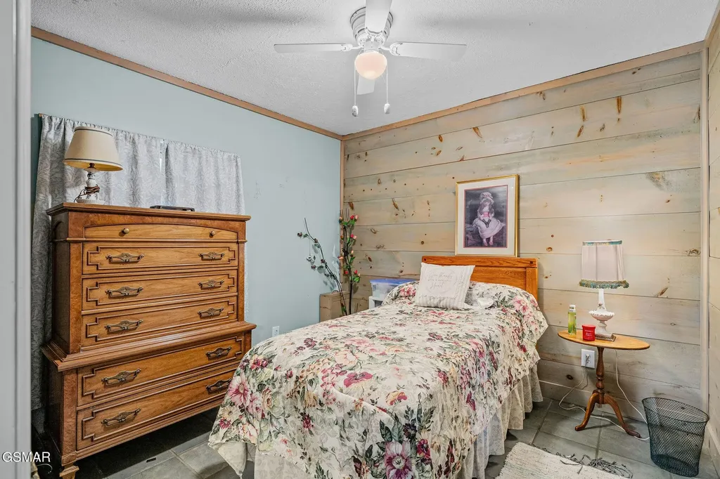 2452 Skyview Way Dandridge TN 37725