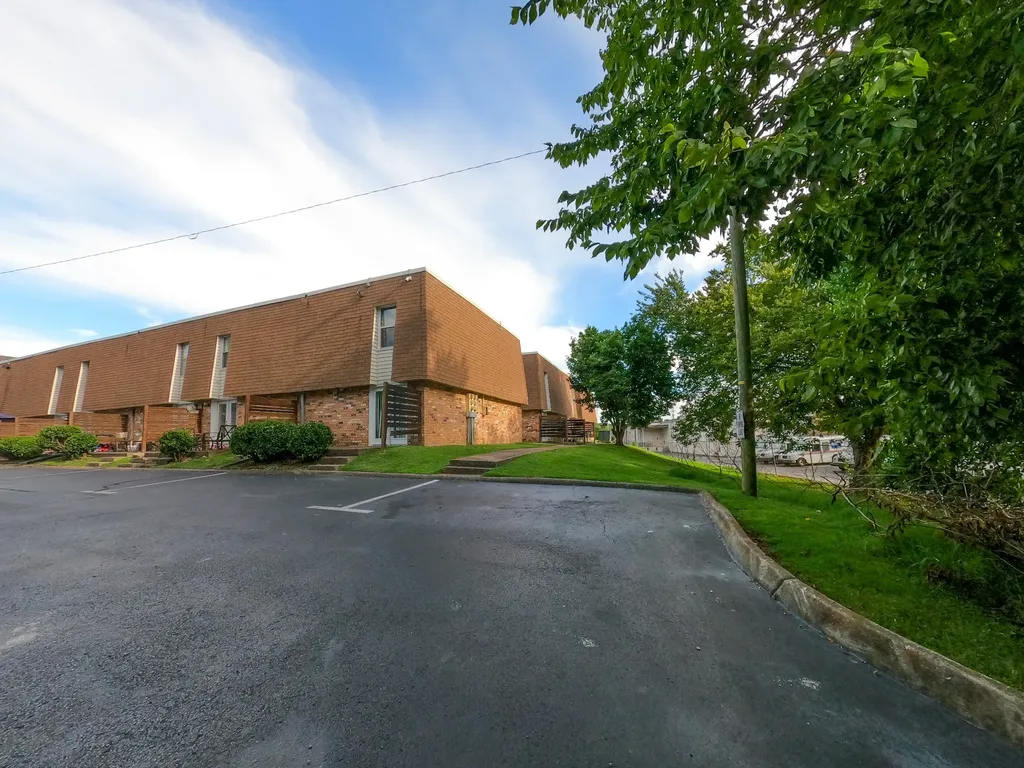 370 Wallace Road Nashville TN 37211