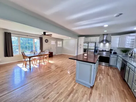 111 Gus Wallace Road Bumpus Mills TN 37028
