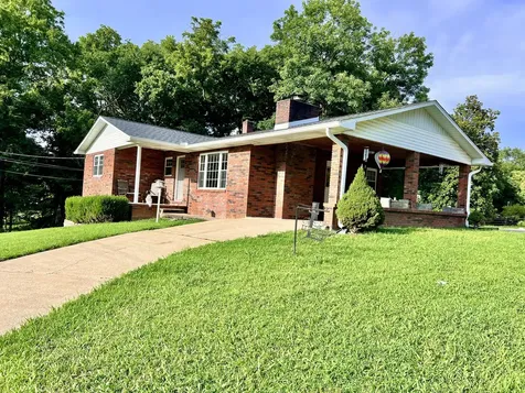 111 Gus Wallace Road Bumpus Mills TN 37028
