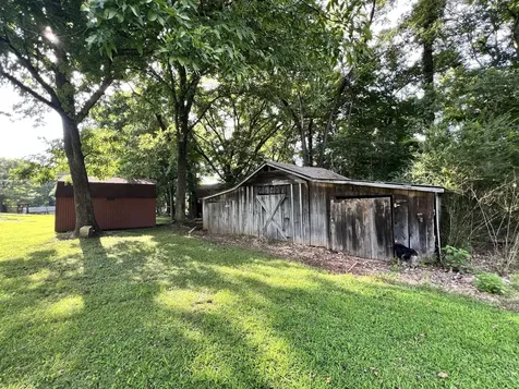 111 Gus Wallace Road Bumpus Mills TN 37028