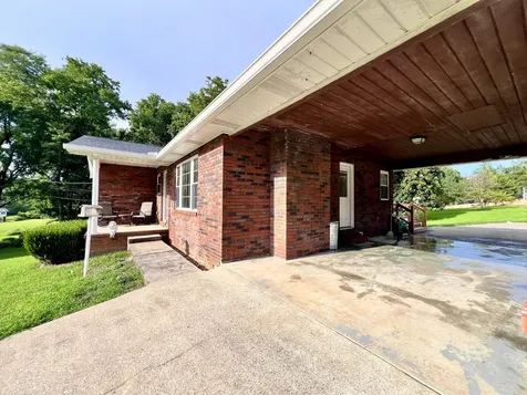 111 Gus Wallace Road Bumpus Mills TN 37028