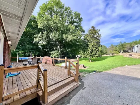 111 Gus Wallace Road Bumpus Mills TN 37028