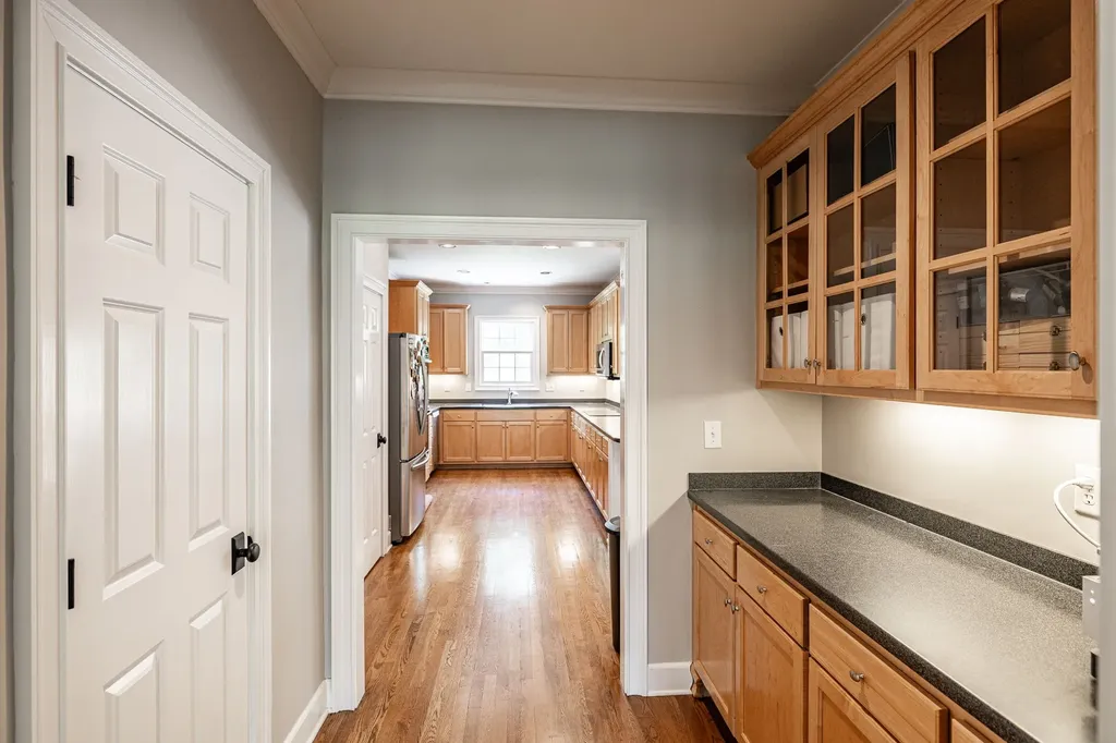 2224 Harding Place Nashville TN 37215