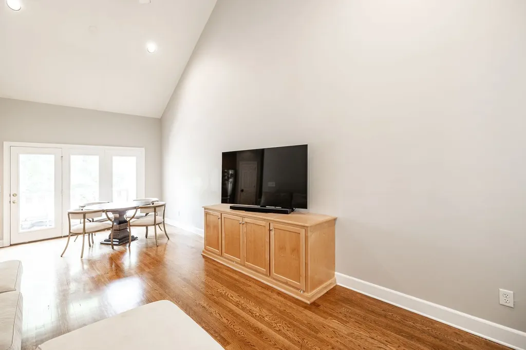 2224 Harding Place Nashville TN 37215