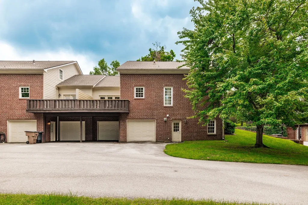 2224 Harding Place Nashville TN 37215