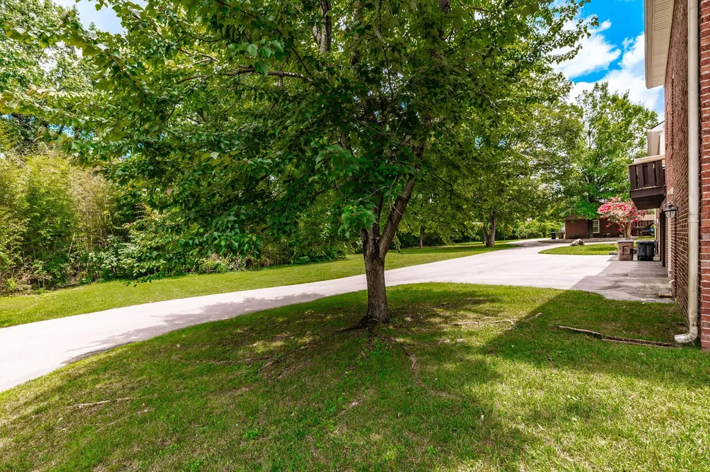 2224 Harding Place Nashville TN 37215