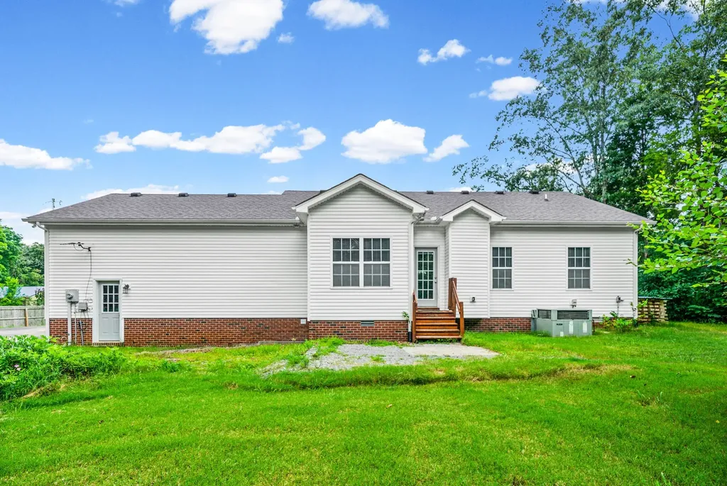 1145 Bagwell Road Clarksville TN 37043