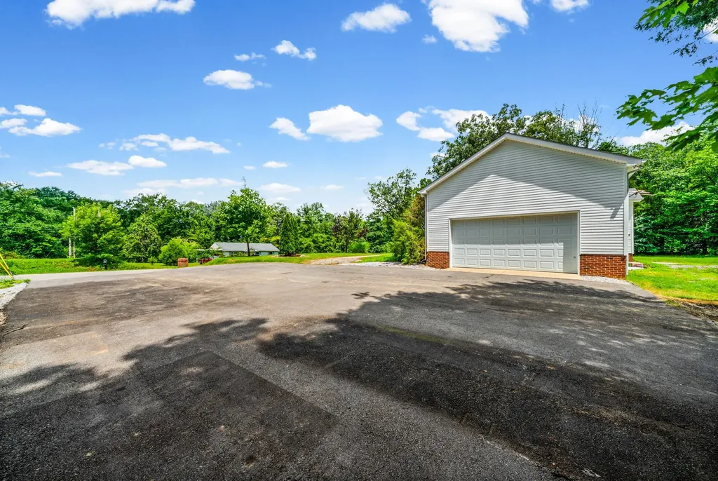 1145 Bagwell Road Clarksville TN 37043