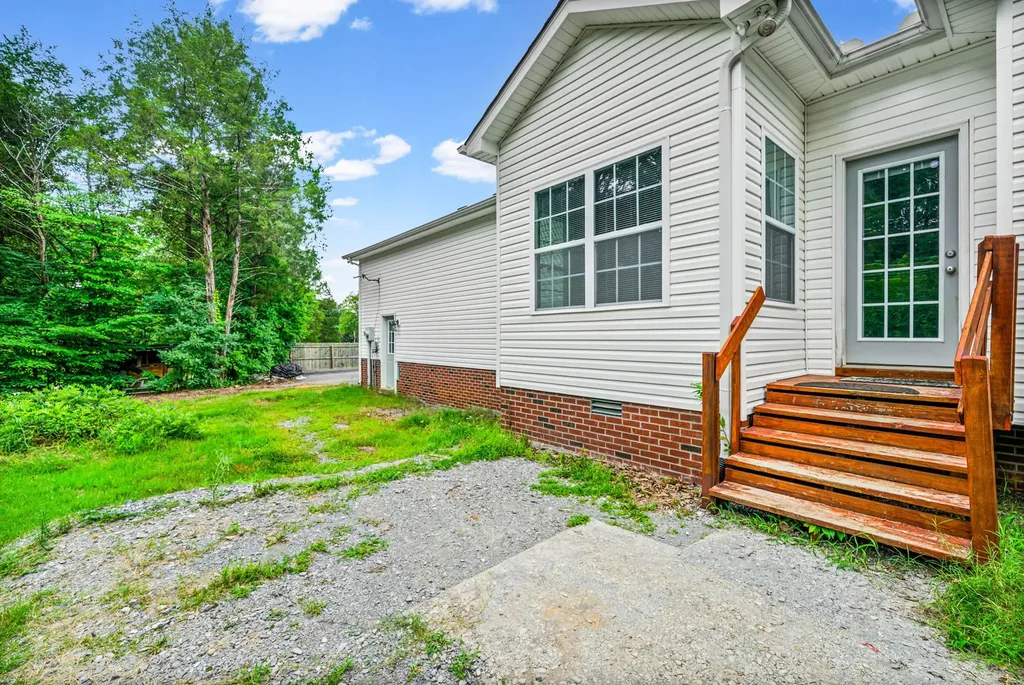 1145 Bagwell Road Clarksville TN 37043