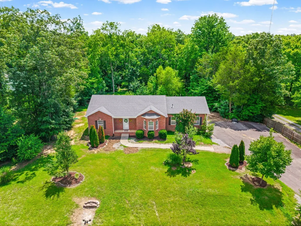 1145 Bagwell Road Clarksville TN 37043