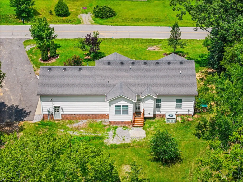 1145 Bagwell Road Clarksville TN 37043