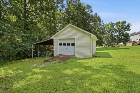 115 Pin Oaks Lane Hohenwald TN 38462