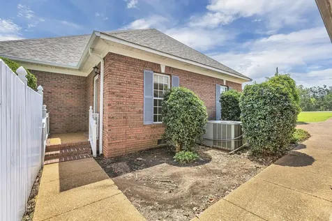 260 Kerr Farms Lane Savannah TN 38372