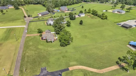260 Kerr Farms Lane Savannah TN 38372