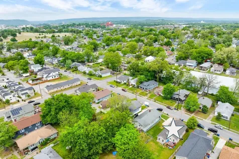1710 Bennett Avenue Chattanooga TN 37404
