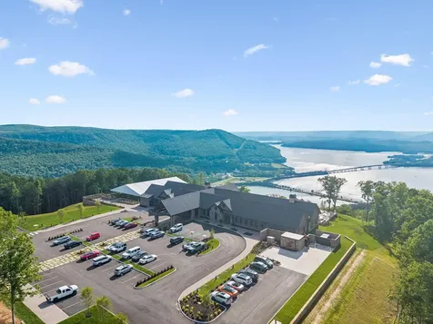 1109 Birds Eye Way Guild TN 37340