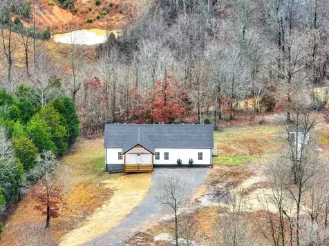 4251 Old Metal Road Palmyra TN 37142
