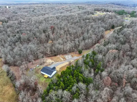 4251 Old Metal Road Palmyra TN 37142