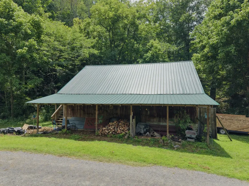 490 Ford Hollow Road Hartsville TN 37074