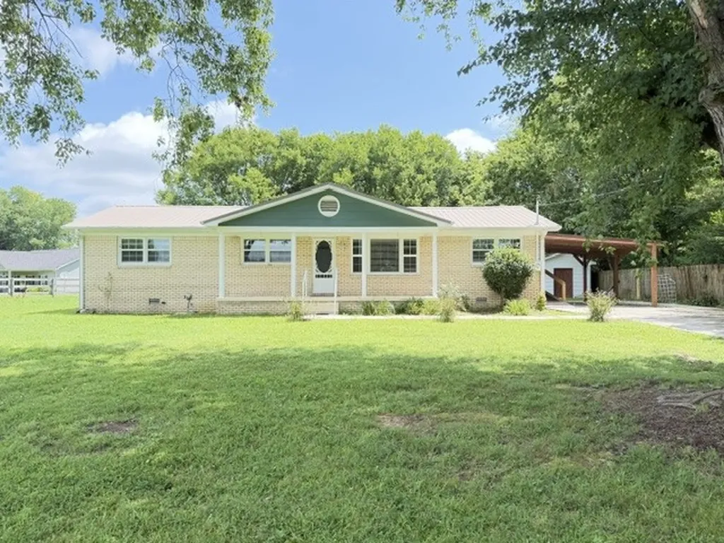 1300 Pleasant Ridge Road Huntland TN 37345