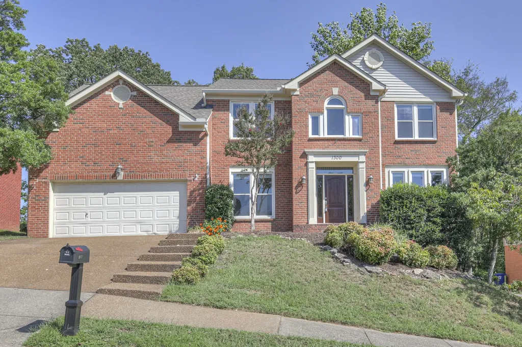1300 Buckingham Circle Franklin TN 37064