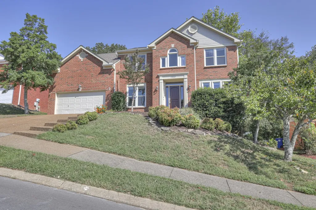 1300 Buckingham Circle Franklin TN 37064
