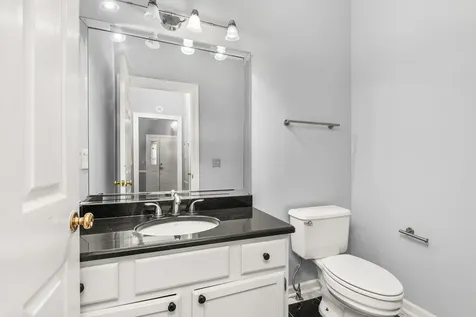 201 Westchase Drive Nashville TN 37205