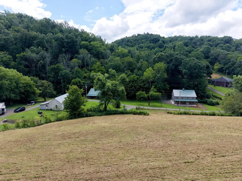 490 Ford Hollow Road Hartsville TN 37074