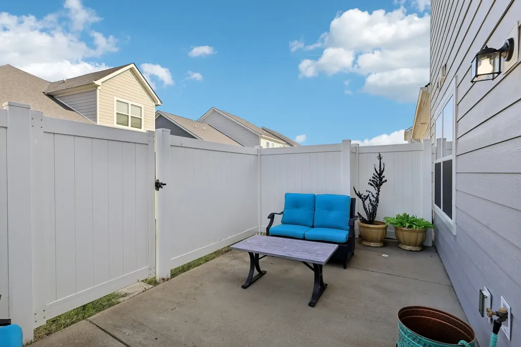 1633 Calypso Drive Murfreesboro TN 37128